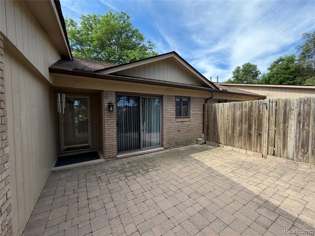 5220 W Utica Road, Utica, MI 48317 — Photo 3