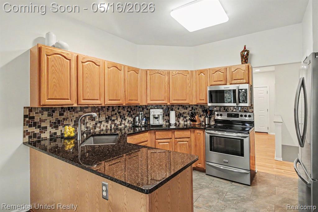 57224 Hidden Timbers Drive, South Lyon, MI 48178 — Photo 18