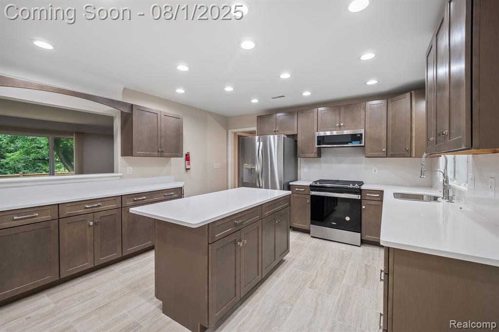 4866 Walnut Lake Road, Bloomfield Hills, MI — Photo 5