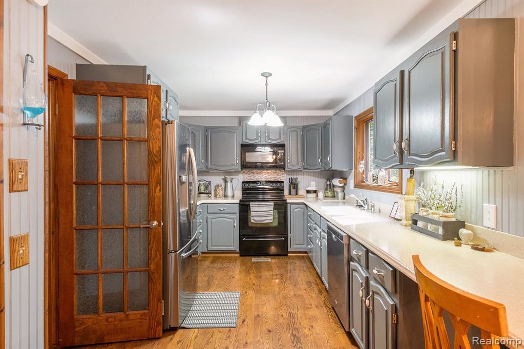 9246 YOUNG Drive, Swartz Creek, MI 48473 — Photo 13