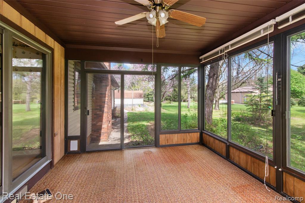 9050 Earhart Road, South Lyon, MI 48178 — Photo 18