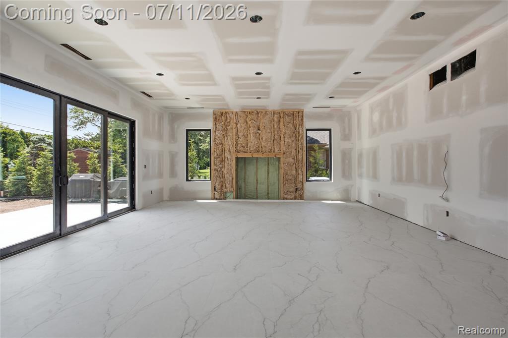 600 WOODCREST Drive, Dearborn, MI 48124 — Photo 32