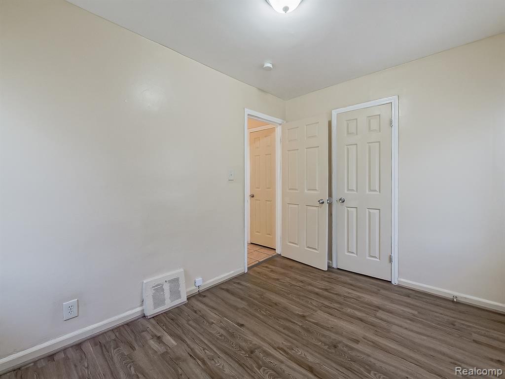 19365 Fenmore Street, Detroit, MI 48235 — Photo 8