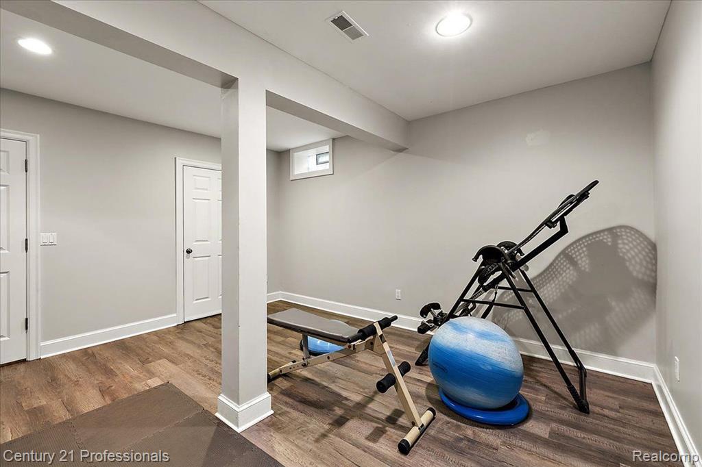 4735 OAKHURST RIDGE Road, Clarkston, MI 48348 — Photo 59