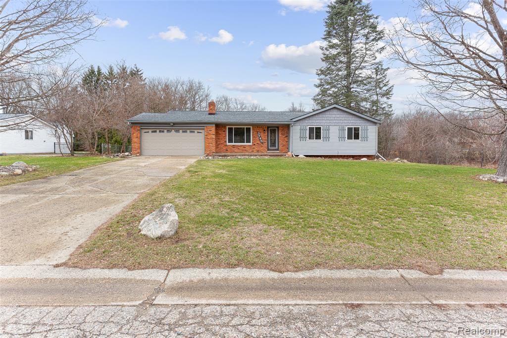 3745 Capitol Way, Highland, MI 48356 — Photo 3
