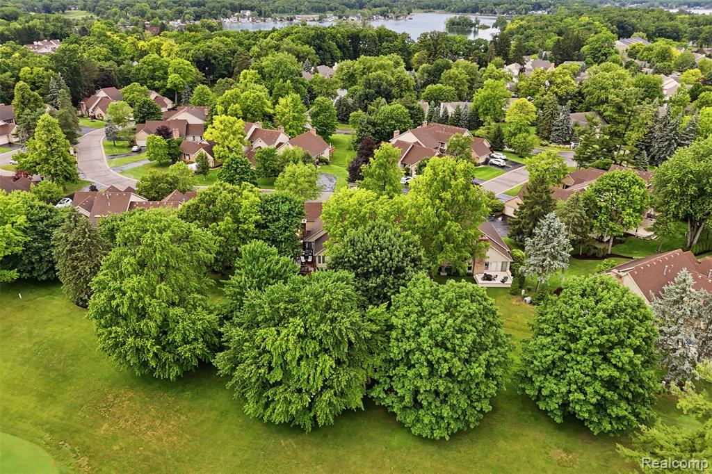 4782 Pine Eagles Drive, 12, Brighton, MI 48116 — Photo 37