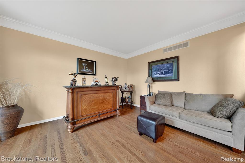 4054 Calumet Drive W, Rochester, MI 48306 — Photo 11