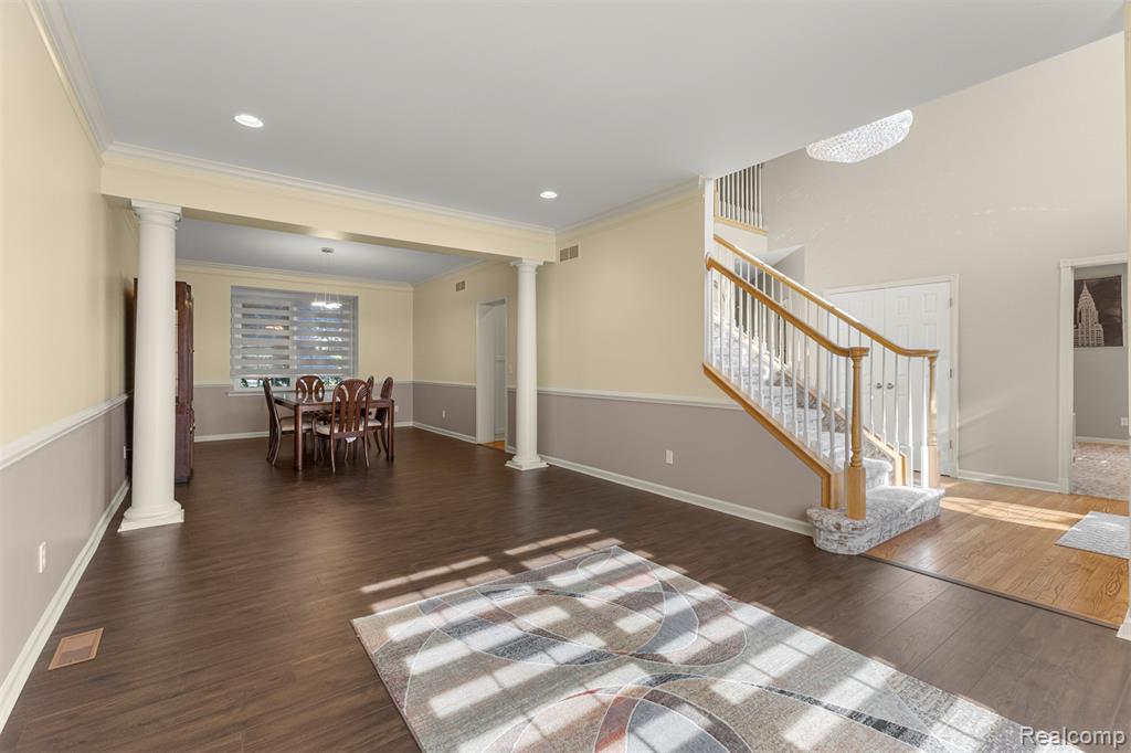 4991 Knollcrest Court, Commerce Twp, MI 48382 — Photo 8