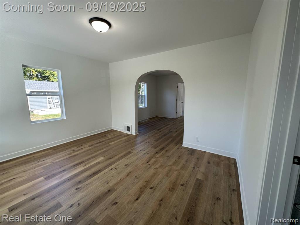 6089 Lapeer Road, Burton, MI 48509 — Photo 3