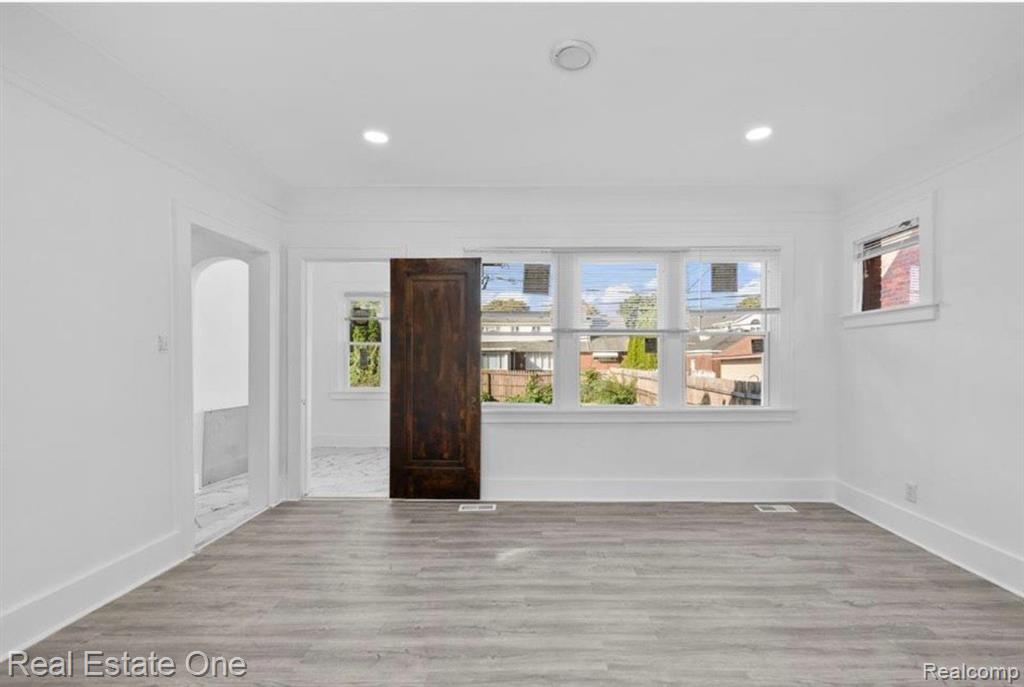 7305 APPOLINE Street, Dearborn, MI 48126 — Photo 2