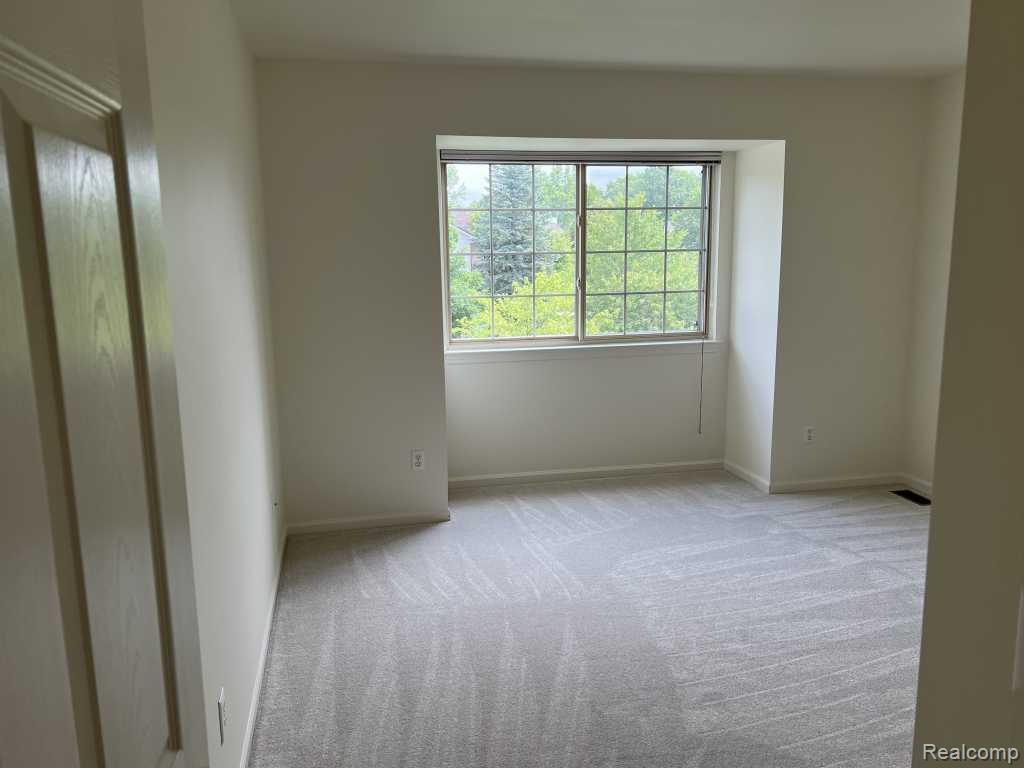 5931 Cedar Ridge Drive, Ann Arbor, MI 48103 — Photo 26