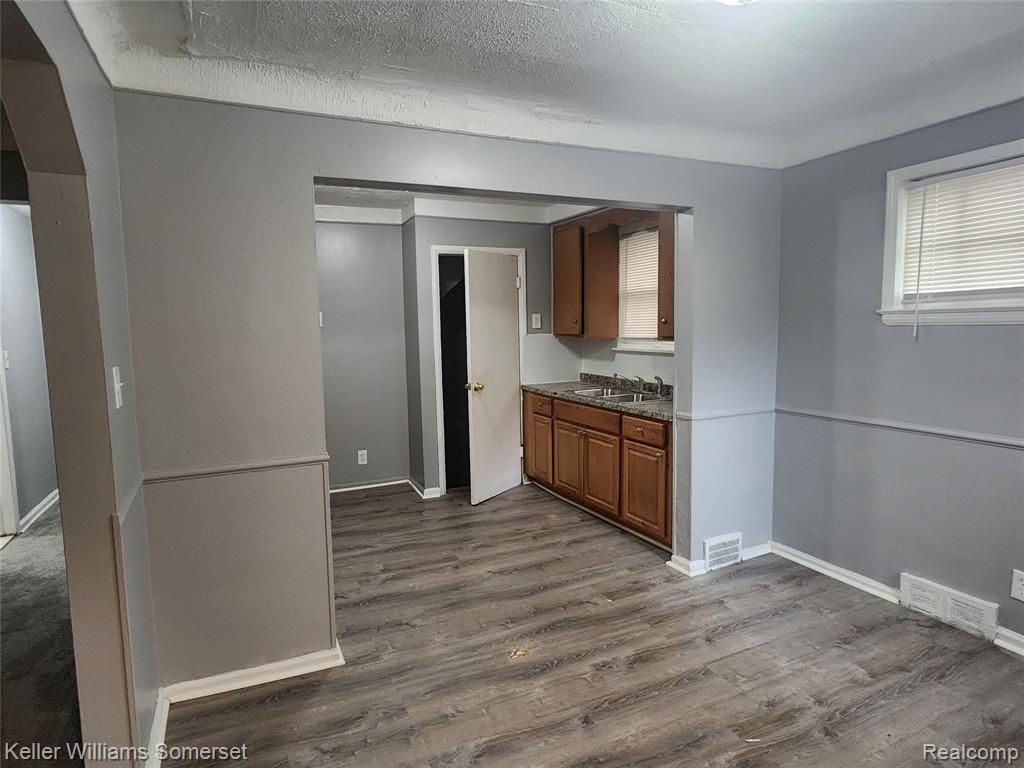 9116 Hartwell Street, Detroit, MI 48228 — Photo 5