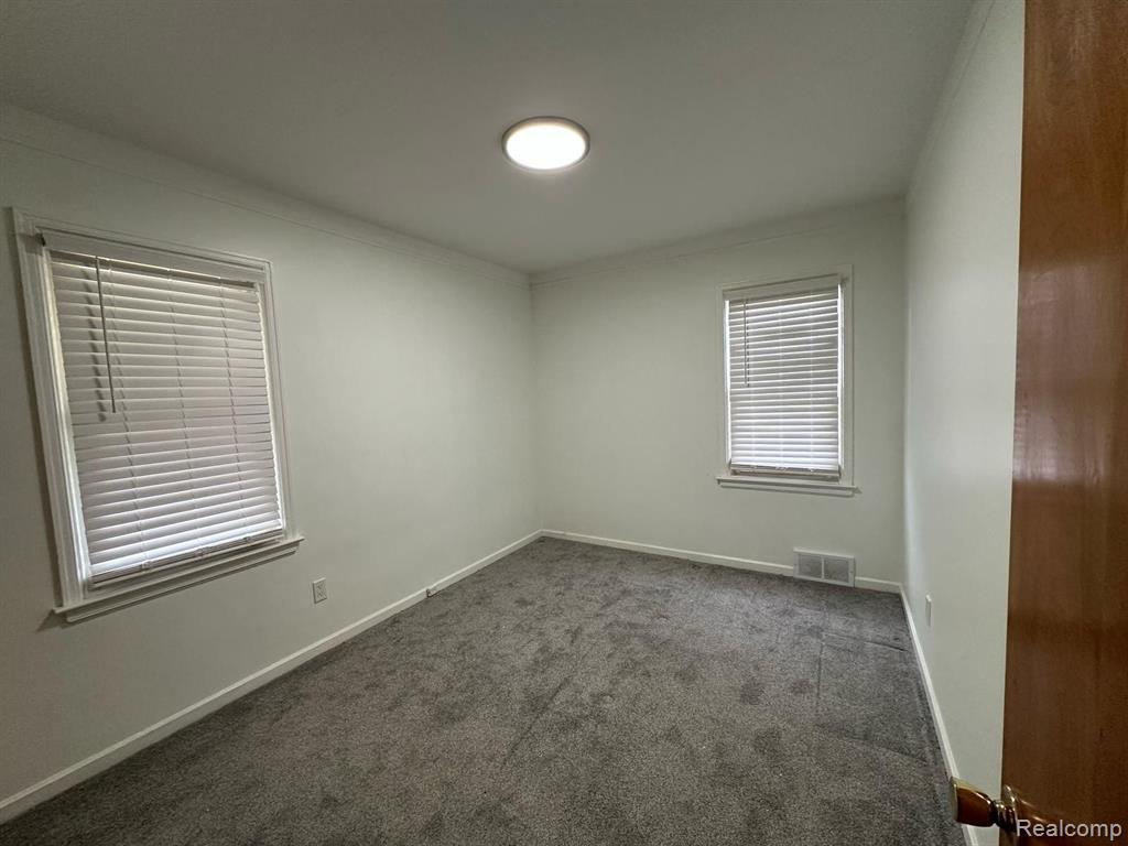 431 N DENWOOD Street, Dearborn, MI 48128 — Photo 9