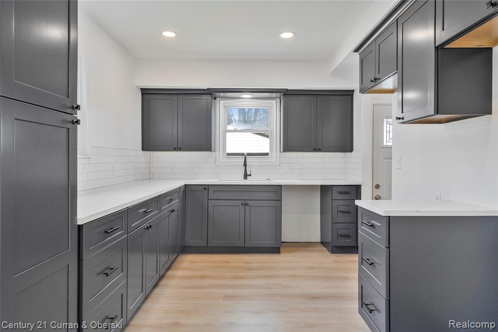 9025 Weddel Street, Taylor, MI 48180 — Photo 12