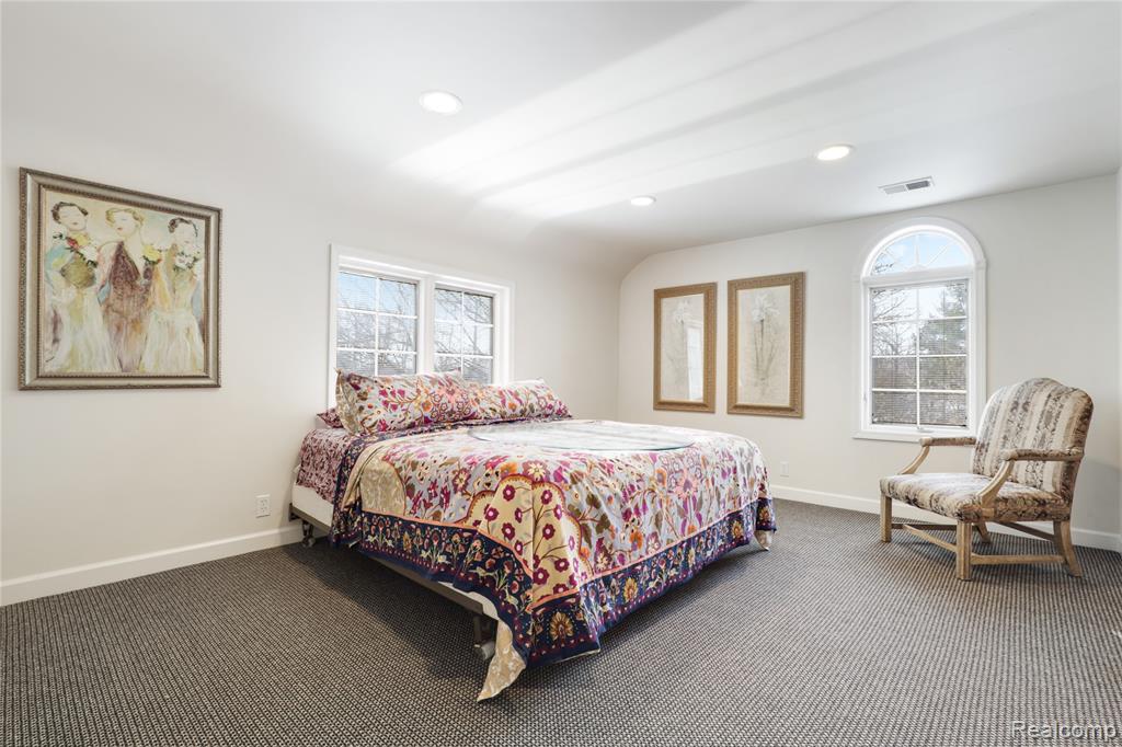 2052 S Dye Road, Flint, MI 48532 — Photo 17