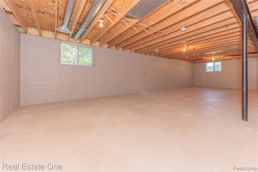 9970 Whispering Woods Drive, Pinckney, MI 48169 — Photo 31