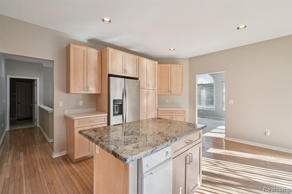 7366 Crackling Creek Circle, 1, West Bloomfield, MI — Photo 10