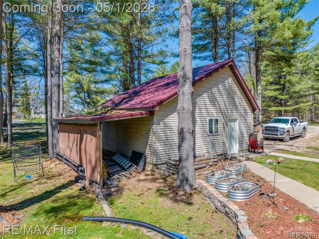 2063 Victoria Court, Lupton, MI 48635 — Photo 11