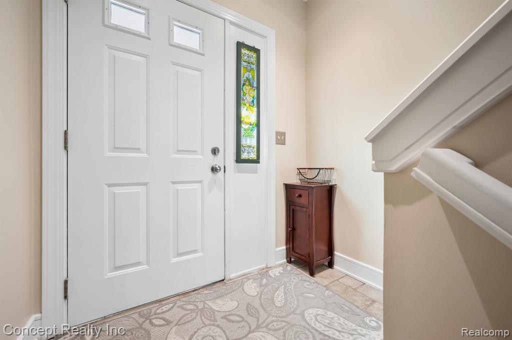 216 LYN ANNE, Ann Arbor, MI 48103 — Photo 2