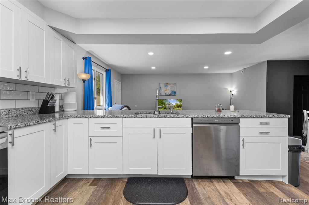 27216 Shiawassee Road, Southfield, MI 48033