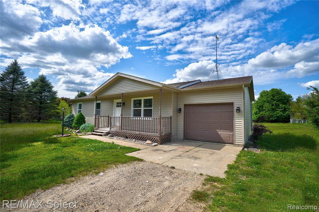4176 Tyrell Road, Owosso, MI 48867 — Photo 3