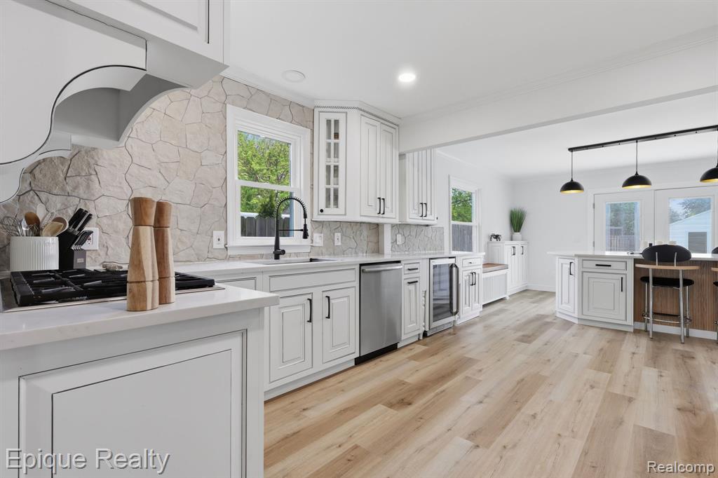 72 N North Shore Drive, Lake Orion, MI 48362 — Photo 14