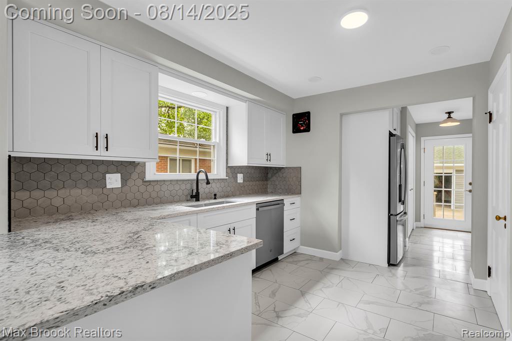 10725 Talbot Avenue, Huntington Woods, MI — Photo 6