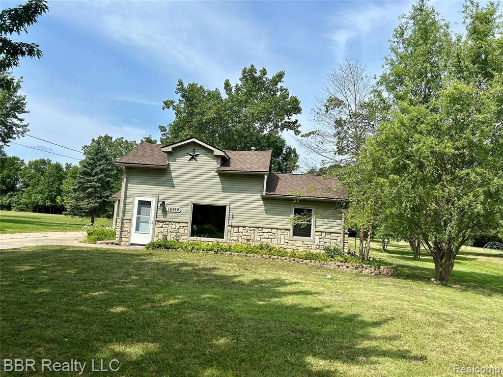 16712 Helen Street, Southgate, MI 48195