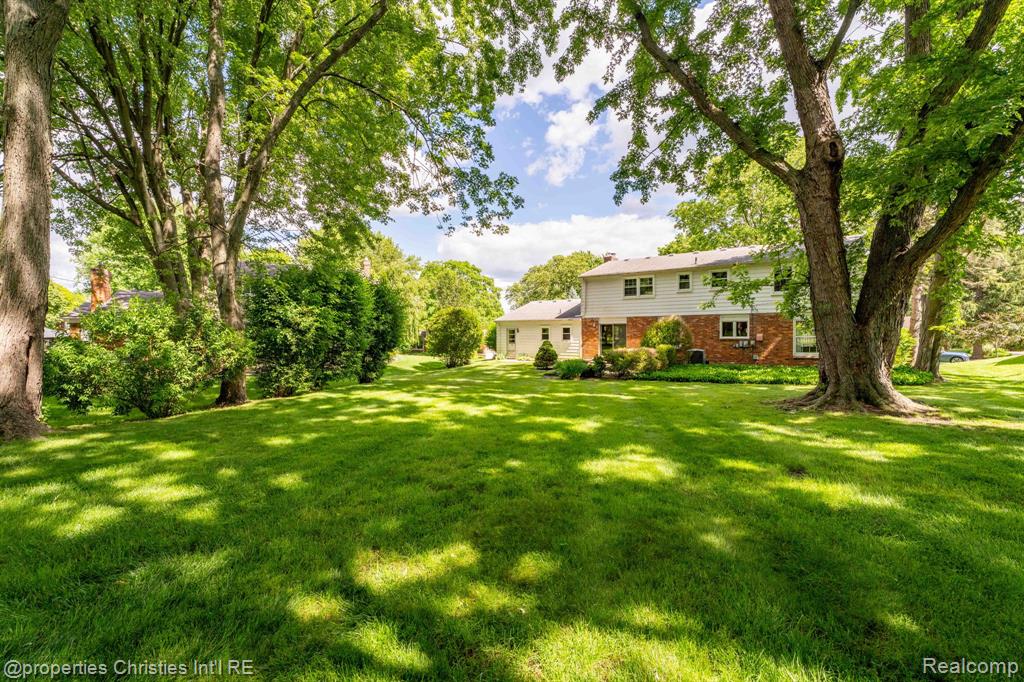 5600 Woodwind Drive, Bloomfield Hills, MI 48301 — Photo 36