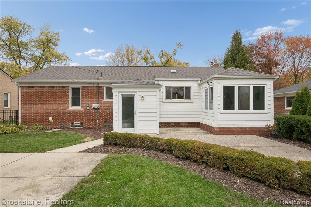 16951 Locherbie Avenue, Beverly Hills, MI 48025 — Photo 37