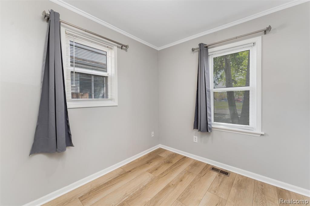 28855 Delton Street, Madison Heights, MI 48071 — Photo 6