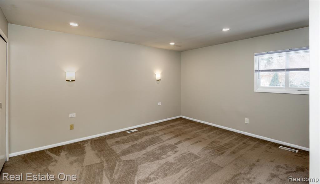 6407 Buxton Court, West Bloomfield, MI — Photo 26