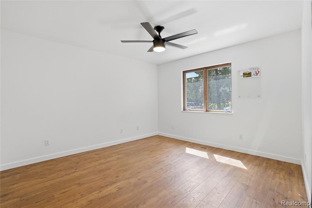 11221 Meadowood Drive, Brighton, MI 48114 — Photo 23