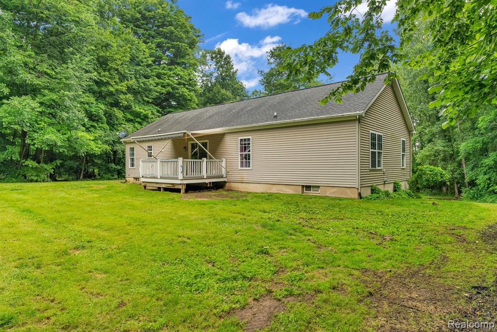 6917 CHASE LAKE Road, Fowlerville, MI 48836 — Photo 47