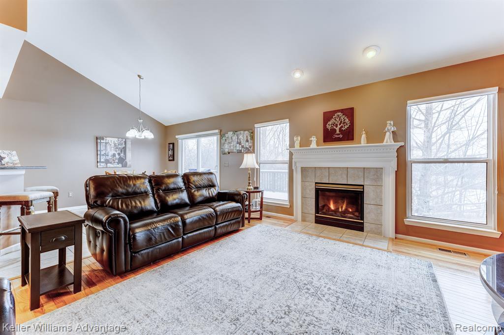 40752 Lenox Park Drive, Novi, MI 48377 — Photo 4
