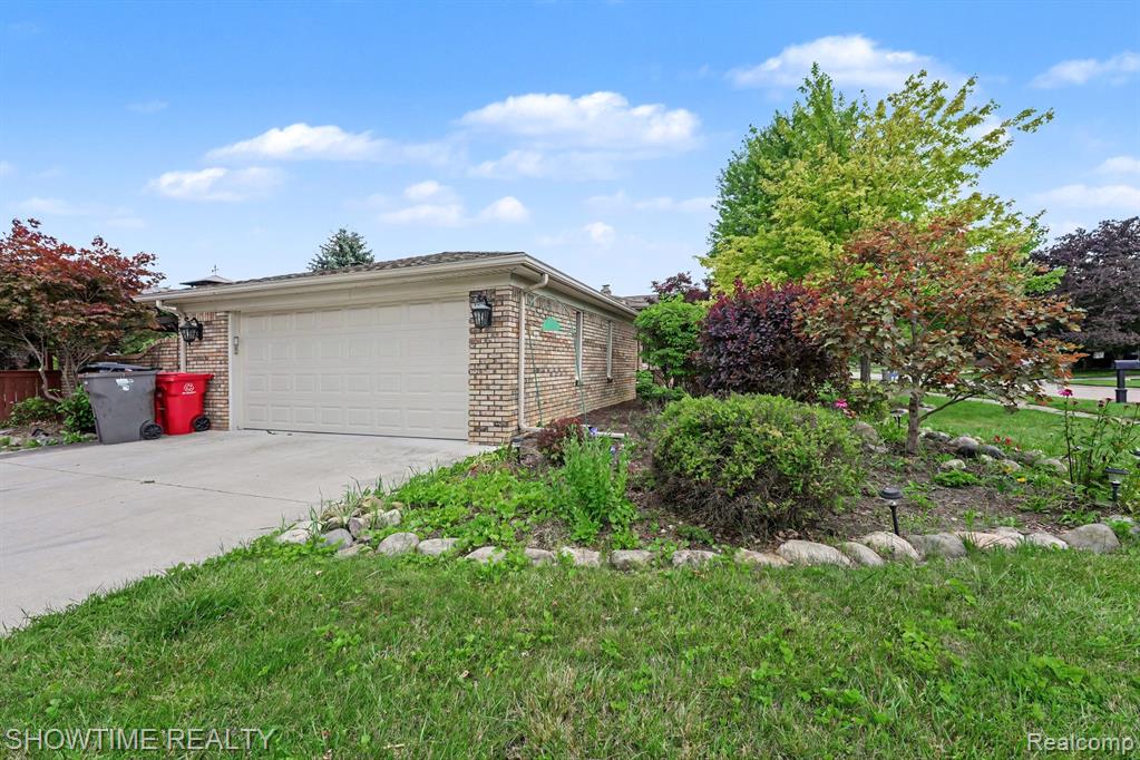 40298 Sandy Drive, Clinton Twp, MI 48038 — Photo 22