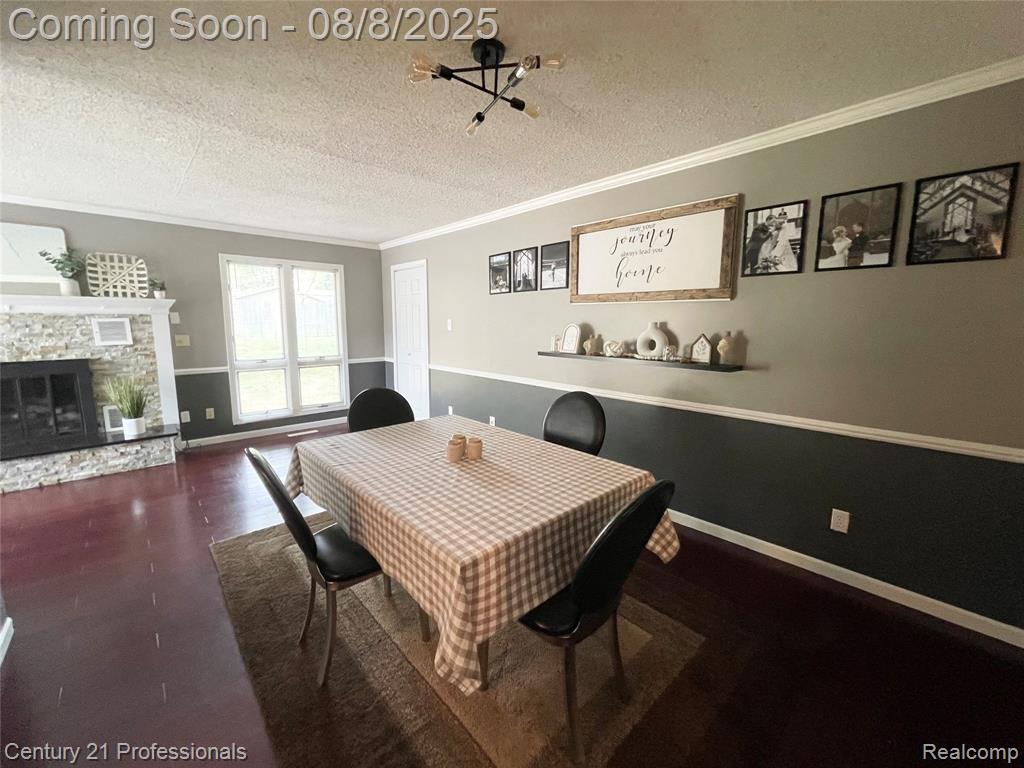 709 Hollybrook Drive, Midland, MI 48642 — Photo 8