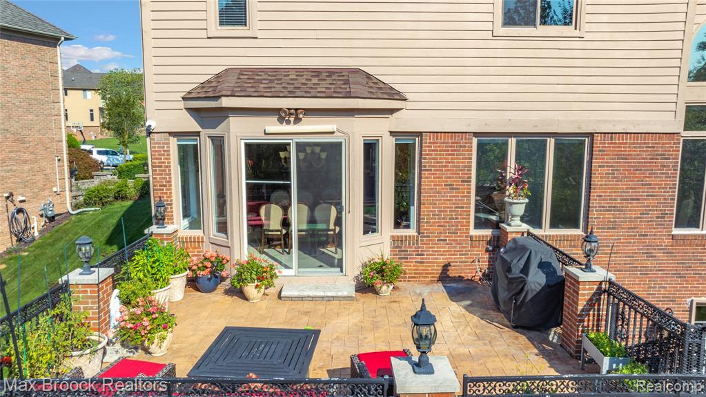 5679 Branford Drive, West Bloomfield, MI — Photo 65
