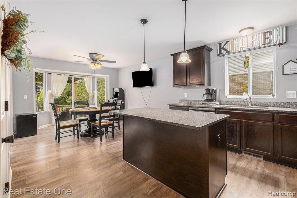 42802 N CUMBERLAND Drive, Van Buren, MI 48111 — Photo 14