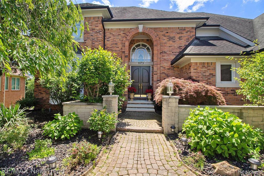 5573 SILVER POND, West Bloomfield, MI — Photo 5