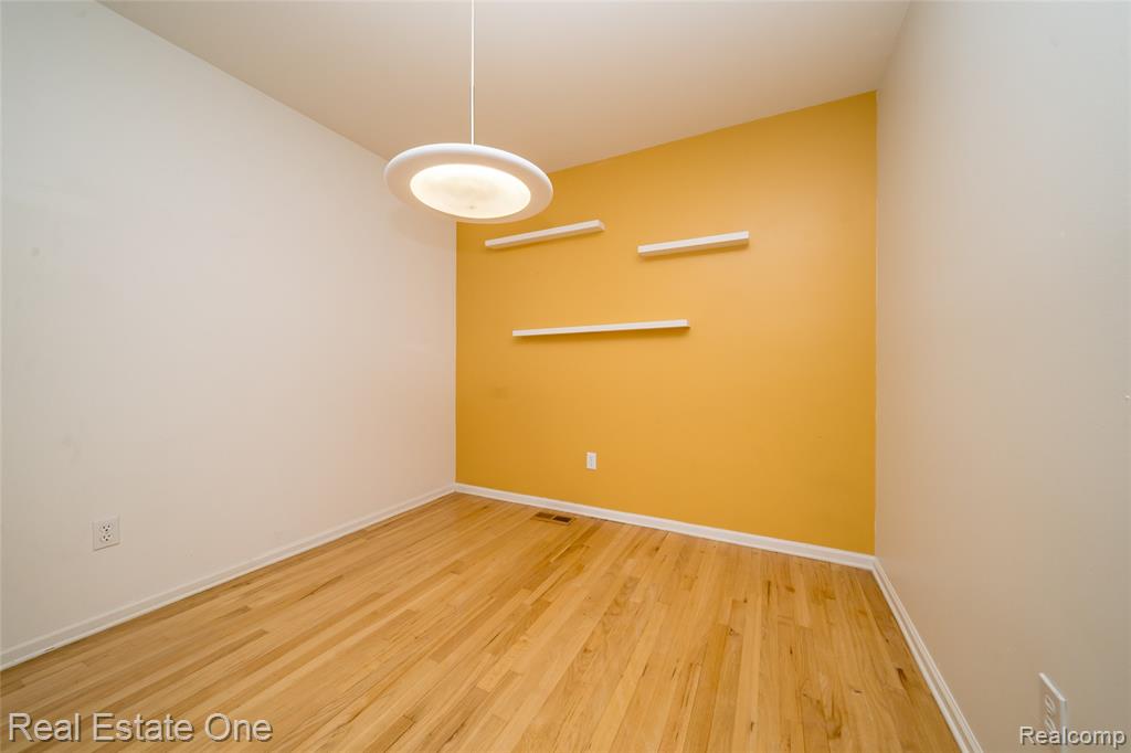 24099 Tana Court, Farmington, MI 48335 — Photo 30