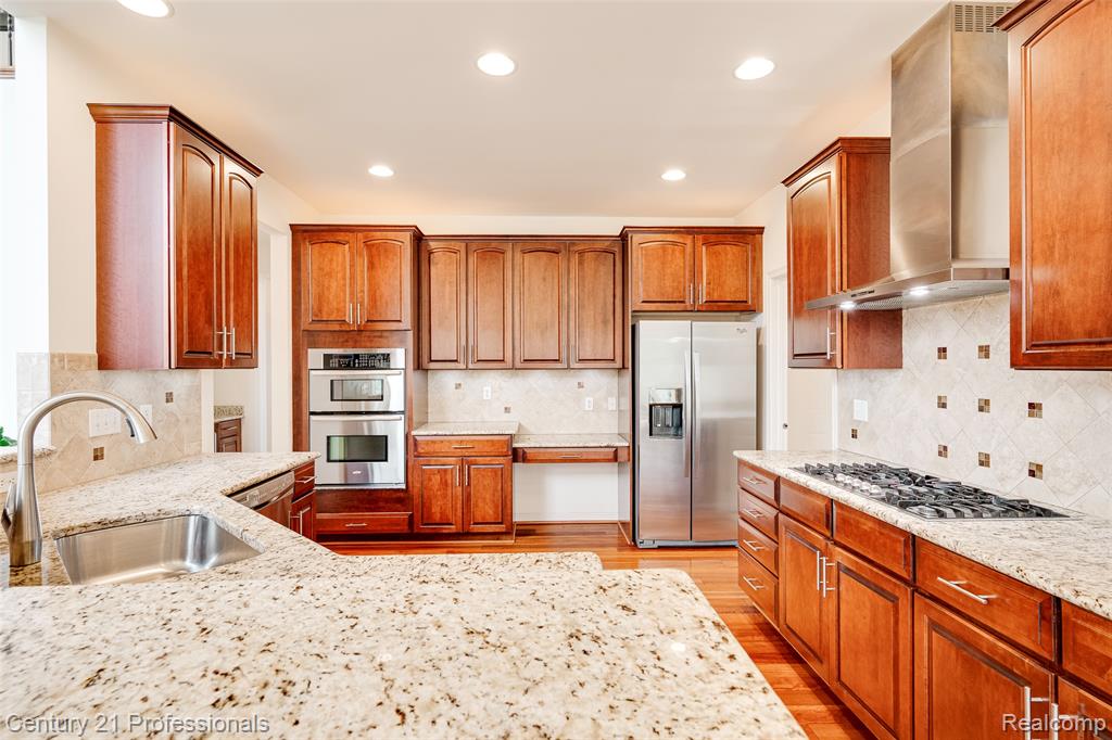 50553 Billenca Drive, Novi, MI — Photo 41