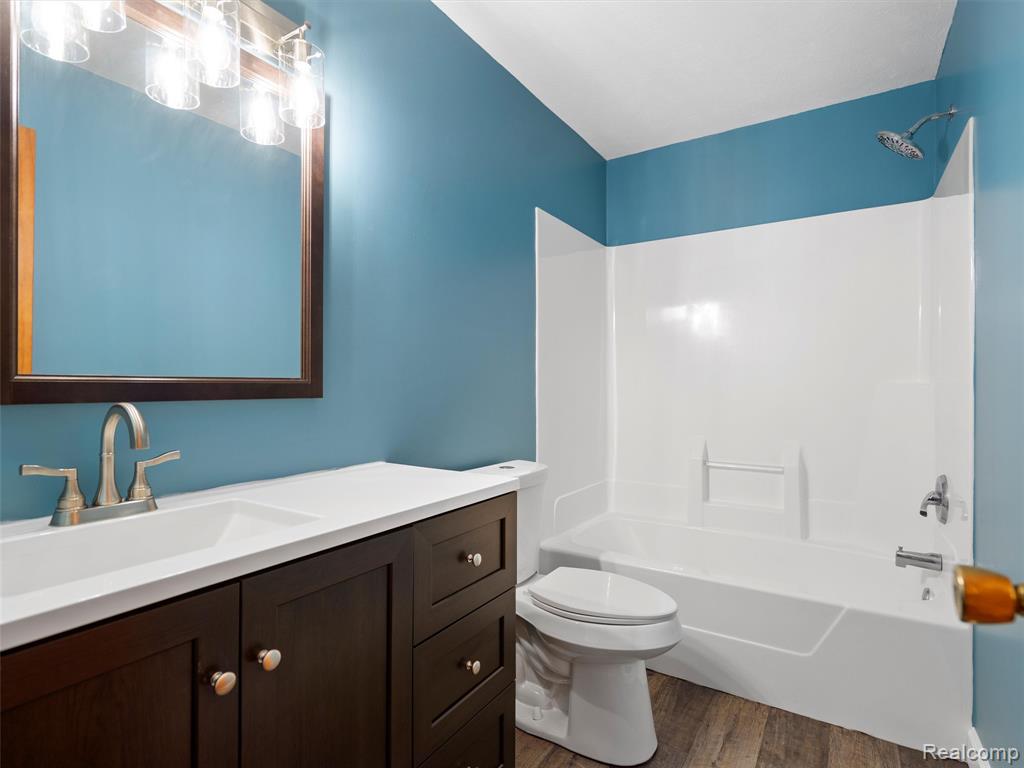 9480 Hartland Road, Fenton, MI 48430 — Photo 29