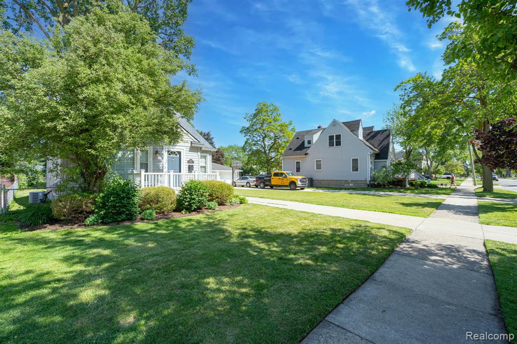 2036 Gardner Avenue, Berkley, MI 48072 — Photo 28