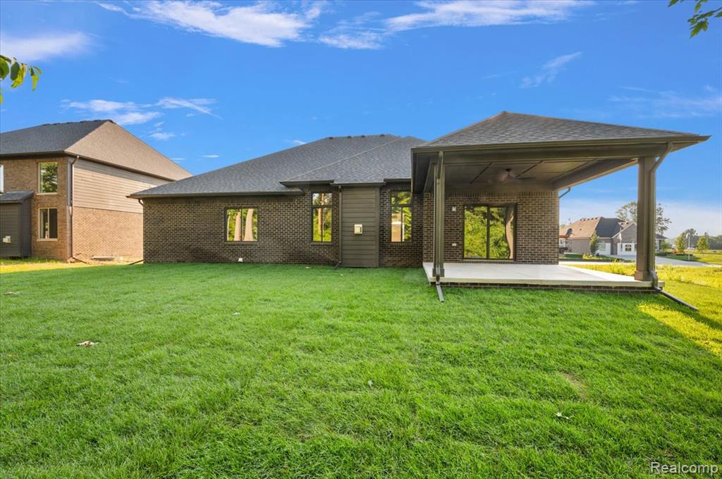 50798 Mistwood Drive, Macomb, MI 48042 — Photo 55