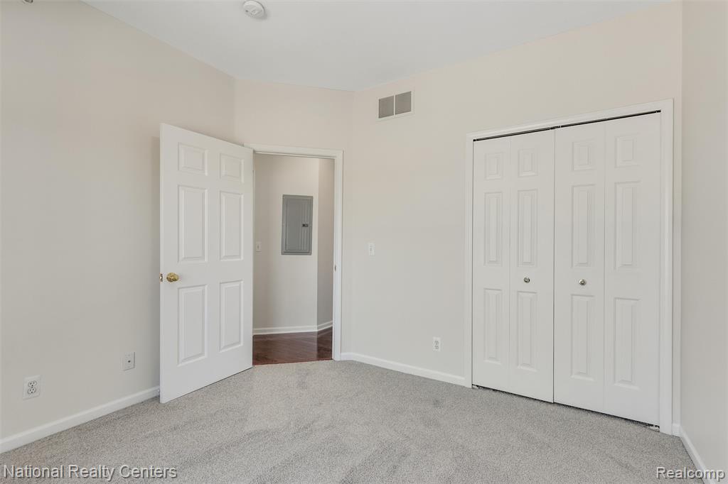 41582 Hamlet Lane, 68, Novi, MI — Photo 18