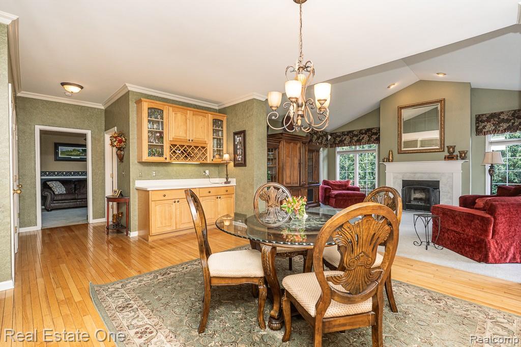 4595 Dunbar Court, Rochester, MI 48306 — Photo 16