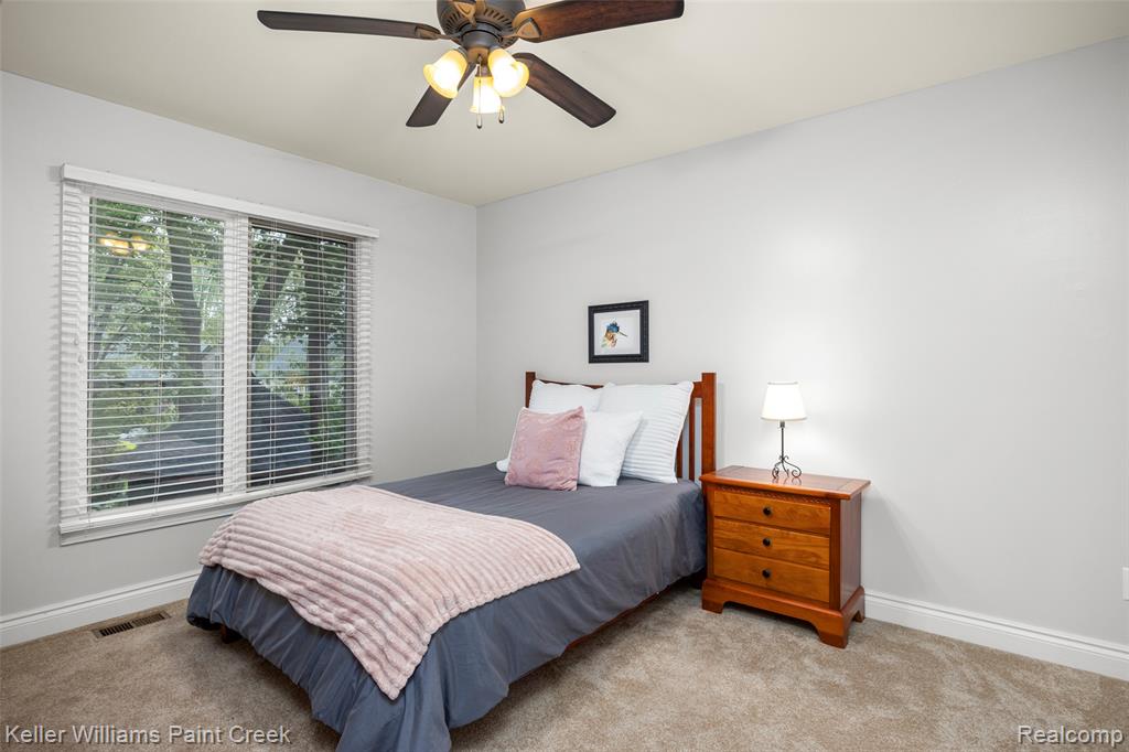 53362 Robinhood Drive, Shelby Twp, MI 48315 — Photo 33