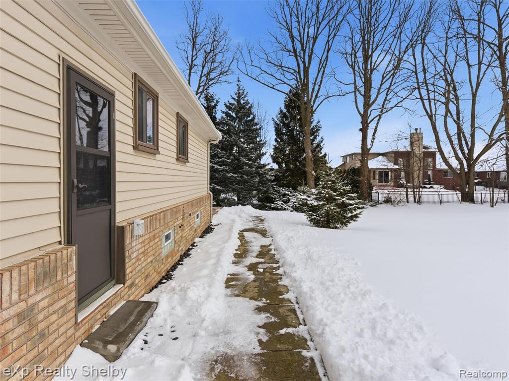 53152 Cripple Creek Drive, Chesterfield, MI 48047 — Photo 34