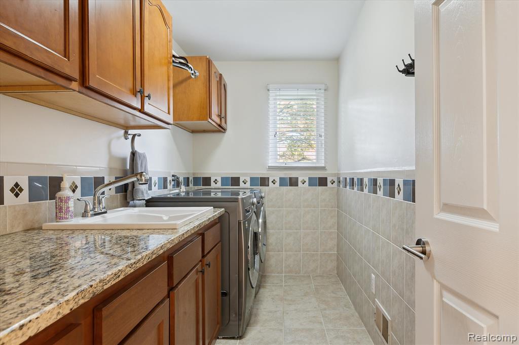 5061 Whitby Drive, Sterling Heights, MI 48314 — Photo 19